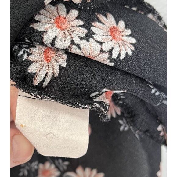 About A Girl | Y2K Sheer Black Floral Daisy Spaghetti Strap Tank Top Small - Picture 3 of 5